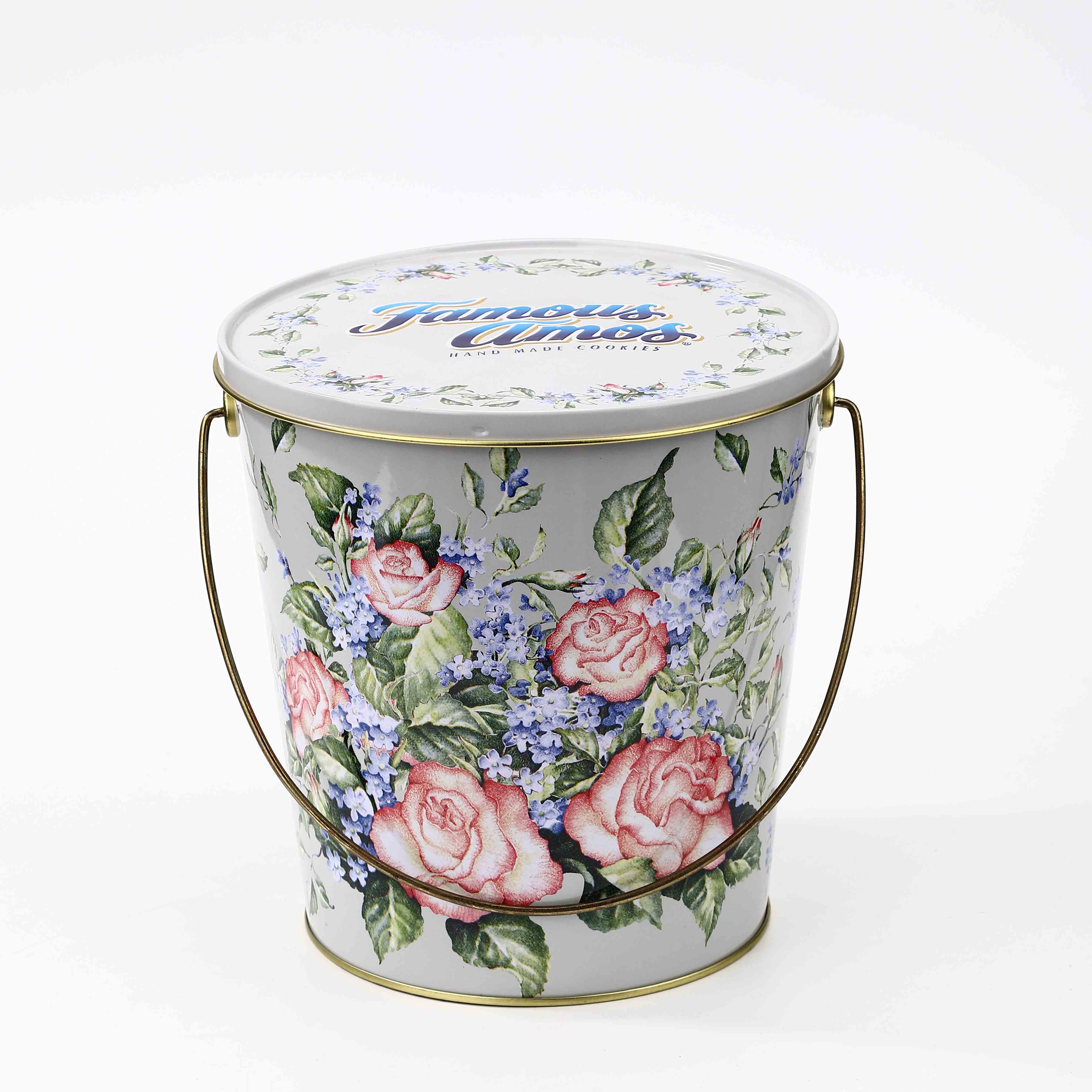 Big round tin buckets with handle