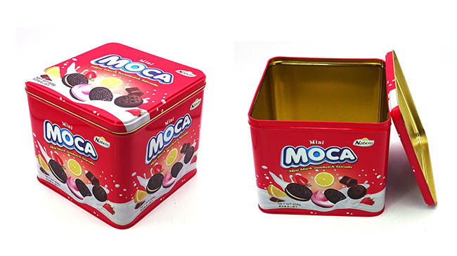 plastic bucket with lid